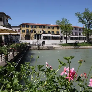 https://albergo-alla-campana-dolo.hotelinveneto.com